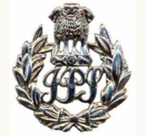 उप्र में 13 आईपीएस अफसरों के तबादले